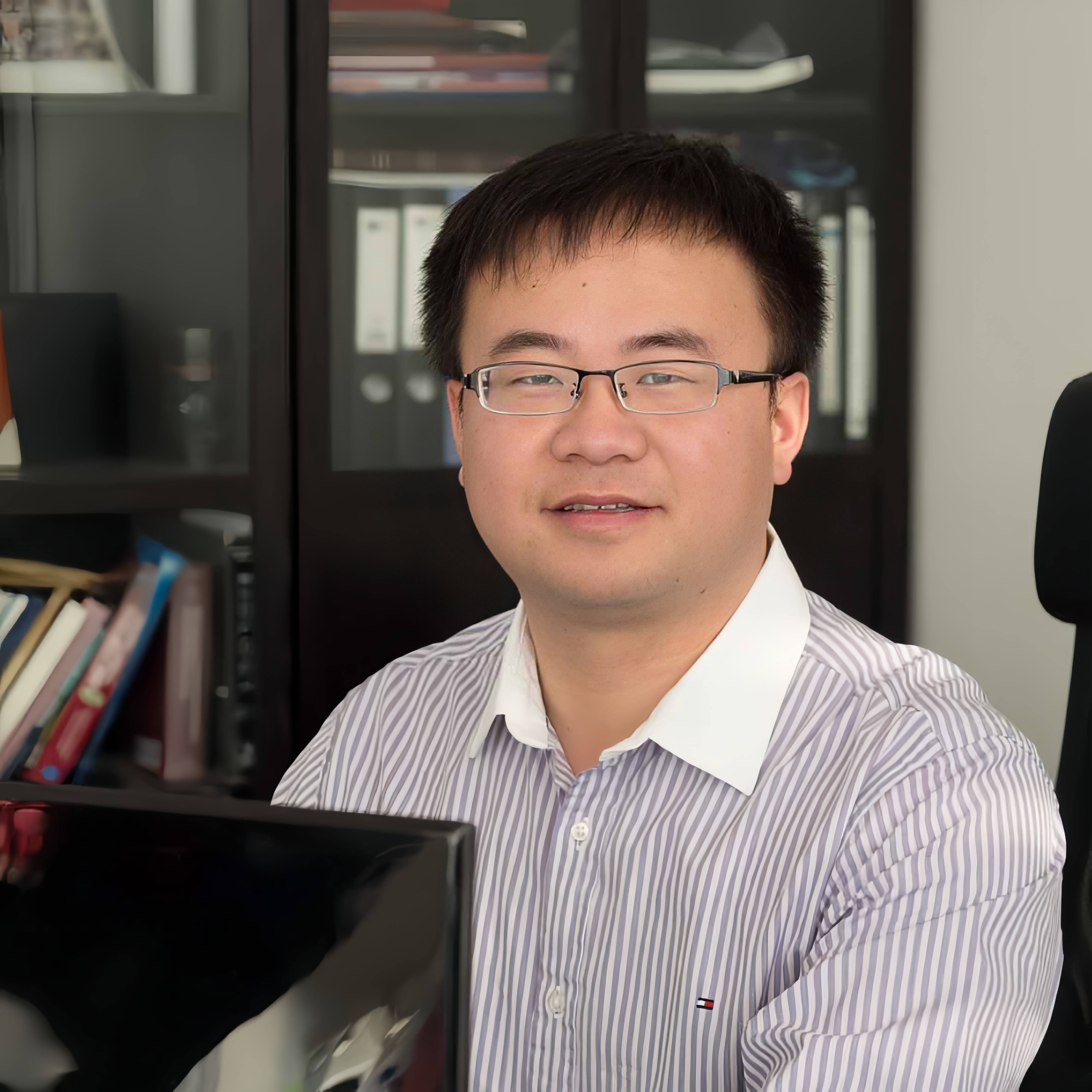 必赢3003no1线路检测中心创新论坛第一千七百九十四讲：多元介孔材料的合成与性能研究