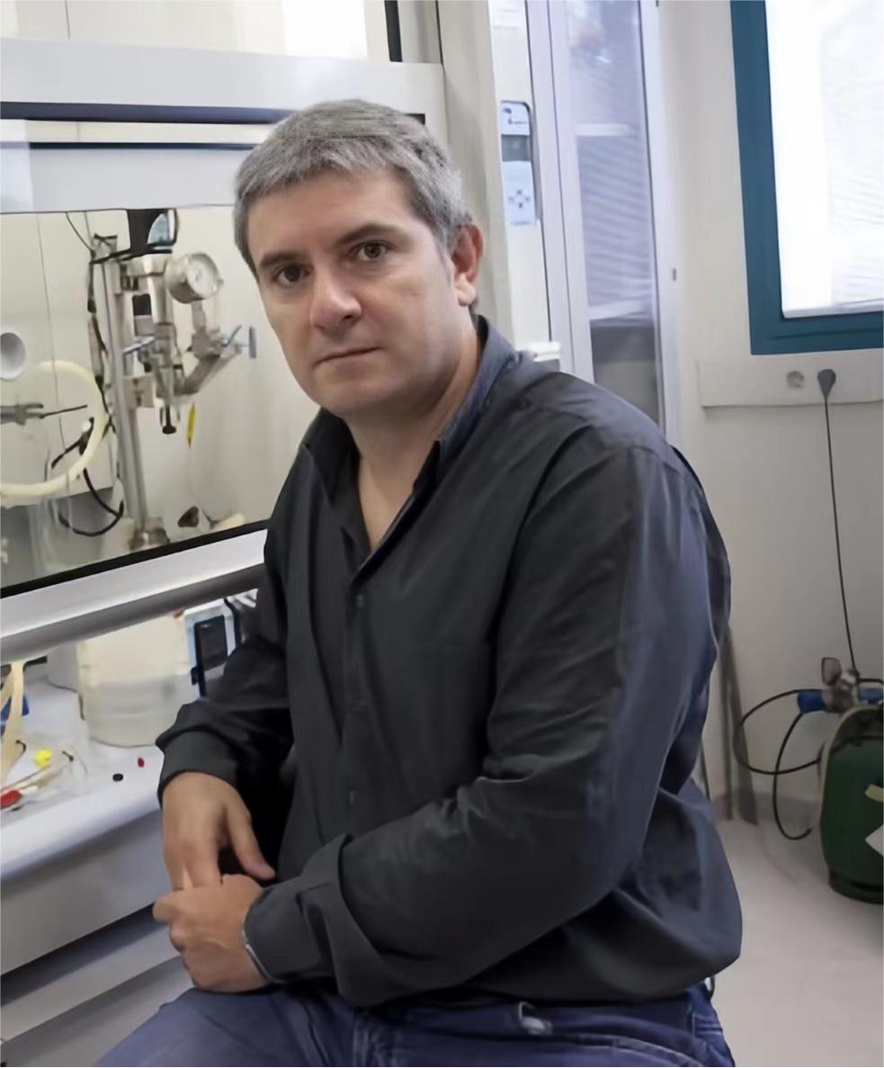 必赢3003no1线路检测中心创新论坛第一千五百一十九讲：  Smart N-Heterocyclic Carbene Ligands in  Catalysis