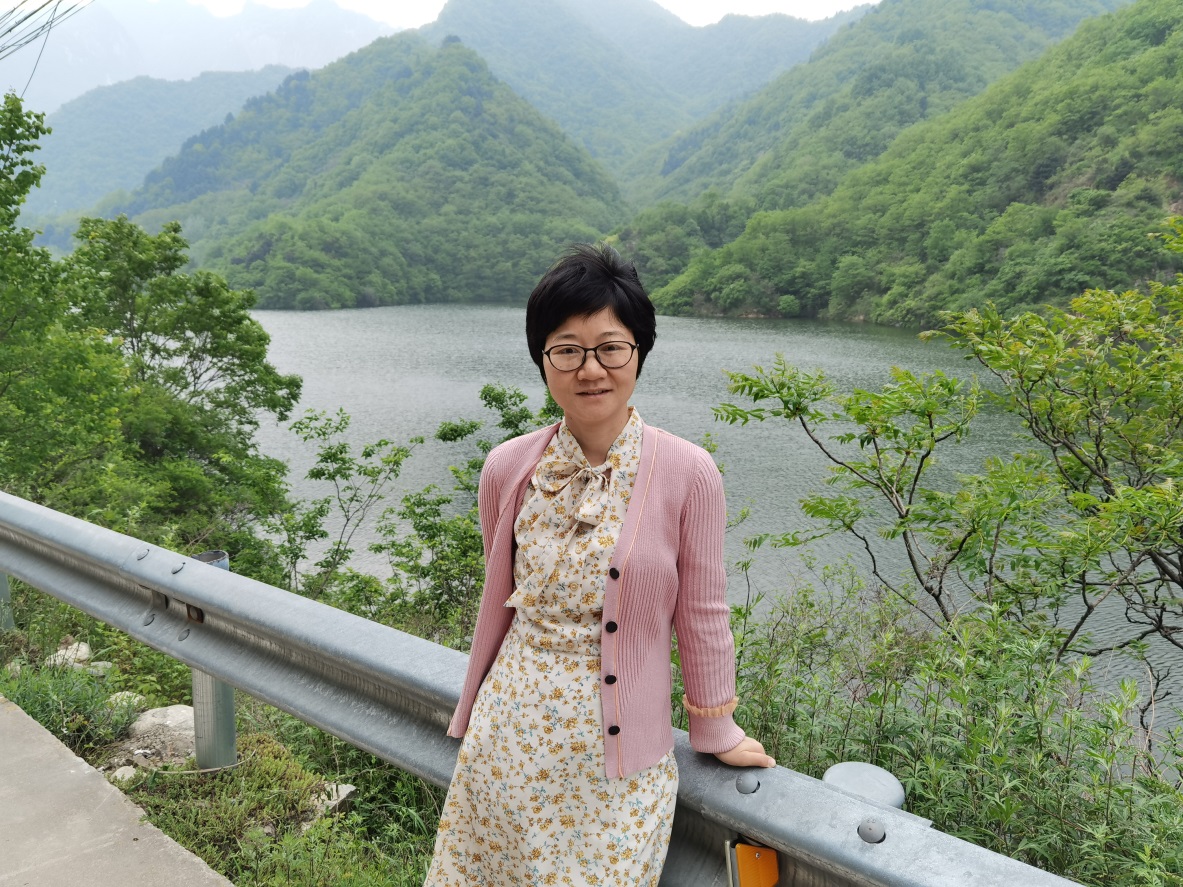 必赢3003no1线路检测中心创新论坛第一千八百二十八讲：Dynamics analysis of a reaction-diffusion-advection benthic-drift model with logistic growth